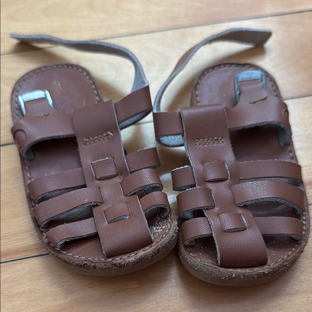 Freshly Picked Brown Leather Sandals with Closed-Toe Design
